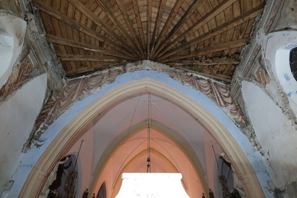 L'église Notre-Dame-de-la Lauze de Miraval-Cabardès dans l'Aude.