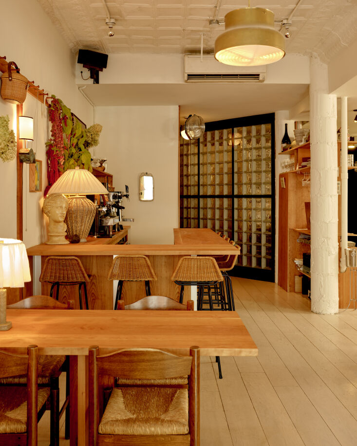 « et chez Gem Wine, pas d'acier inoxydable en vue. photographie par Sean Da 29