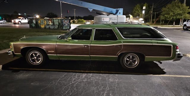 Côté Pontiac Grand Safari 1976