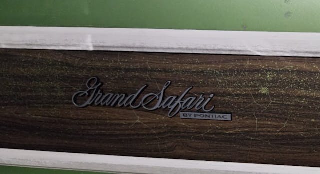 Insigne Pontiac Grand Safari 1976