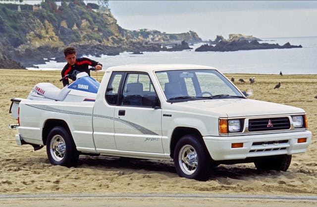 Mitsubishi Macro Cab Mighty MAX Pickup
