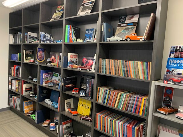 Librure dans la salle de réunion de Hagerty