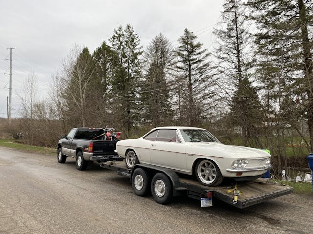 Corvair sur la remorque