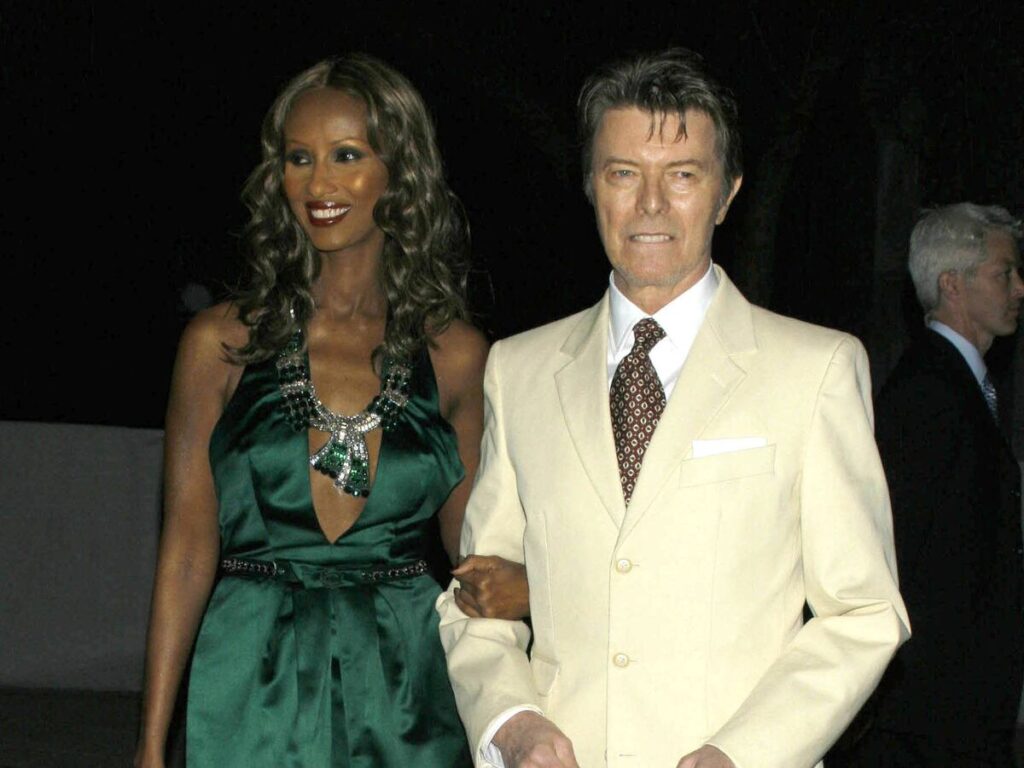 , Infos françaises: la fille de David Bowie revient sur sa jeunesse broyée #France