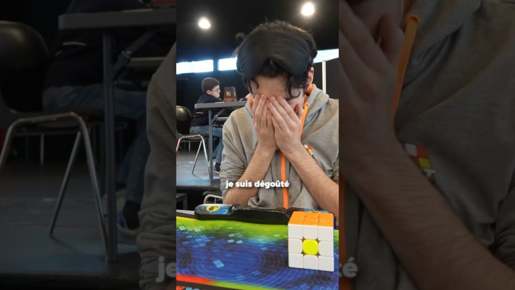 Moment décisif en compétition de Rubik's Cube !