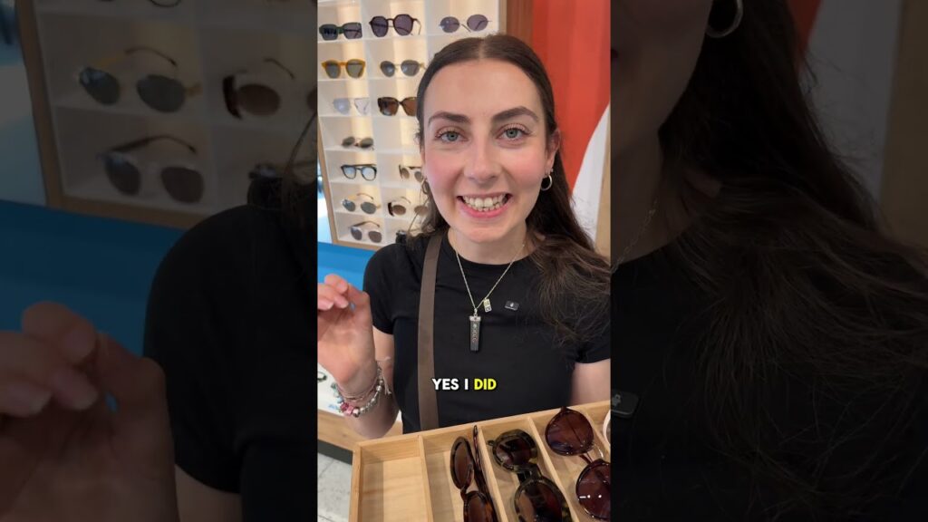 #trending #parisvlogger #parisdiaries #shopping #sunglasses #paris #paristravel #paristrip #viral
